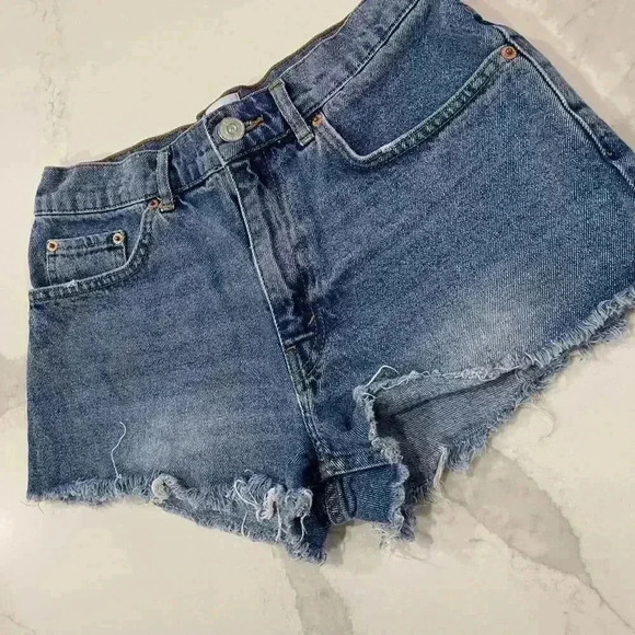 Urban Outfitters BDG Mid Rise Essential Denim Jean Shorts Women's 27 Distressed - Picture 2 of 5